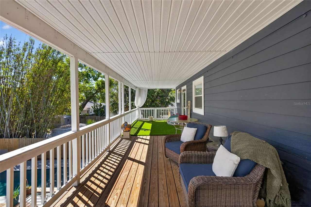 2005 Jackson Street N, Saint Petersburg, FL 33704 Photo