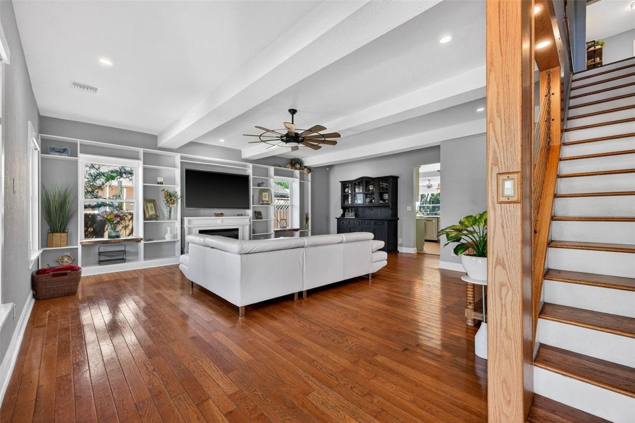 2005 Jackson Street N, Saint Petersburg, FL 33704 Photo