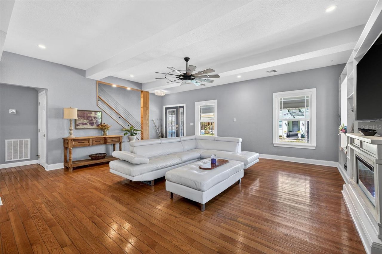 2005 Jackson Street N, Saint Petersburg, FL 33704 Photo