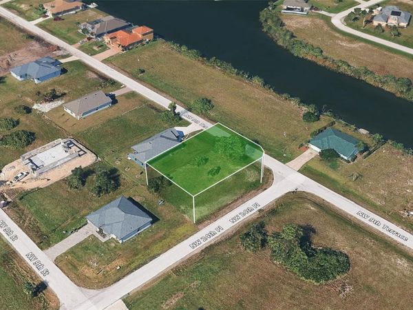 2416 NW 9TH TER , CAPE CORAL, FL 33993