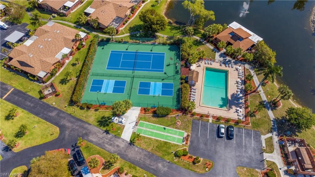 6487 Royal Woods Dr, Fort Myers, FL 33908 Photo