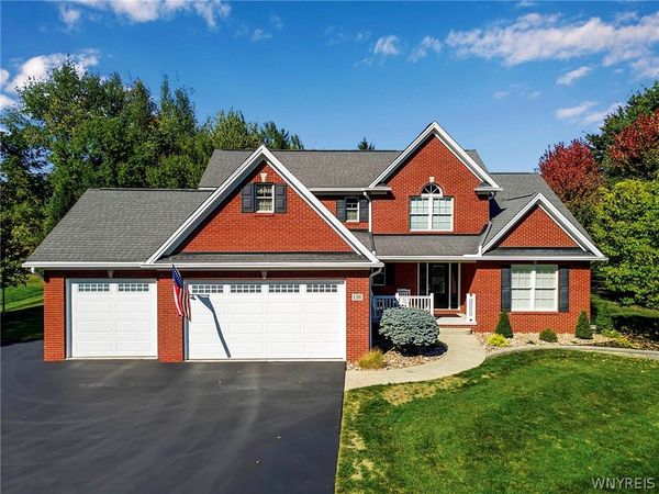 8300 Stahley Road , East Amherst, NY 14051