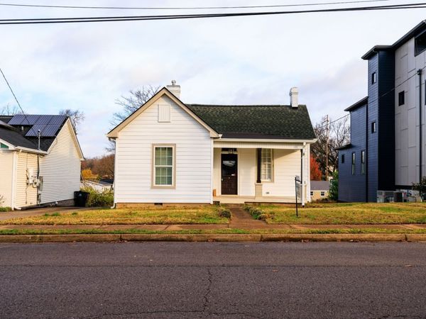 1111 Glenview Dr, Nashville, TN 37206