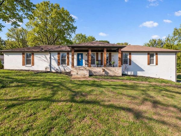 1707 Cook Dr, Lebanon, TN 37087