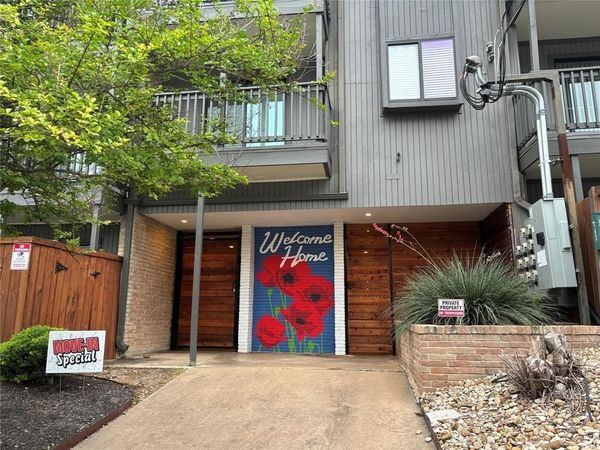 3301 Red River ST, Unit 303, Austin, TX 78705