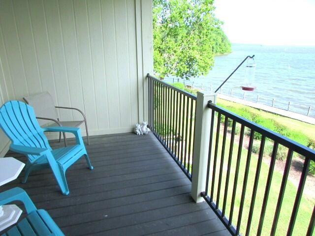 613 Ballard Lane Photo 11