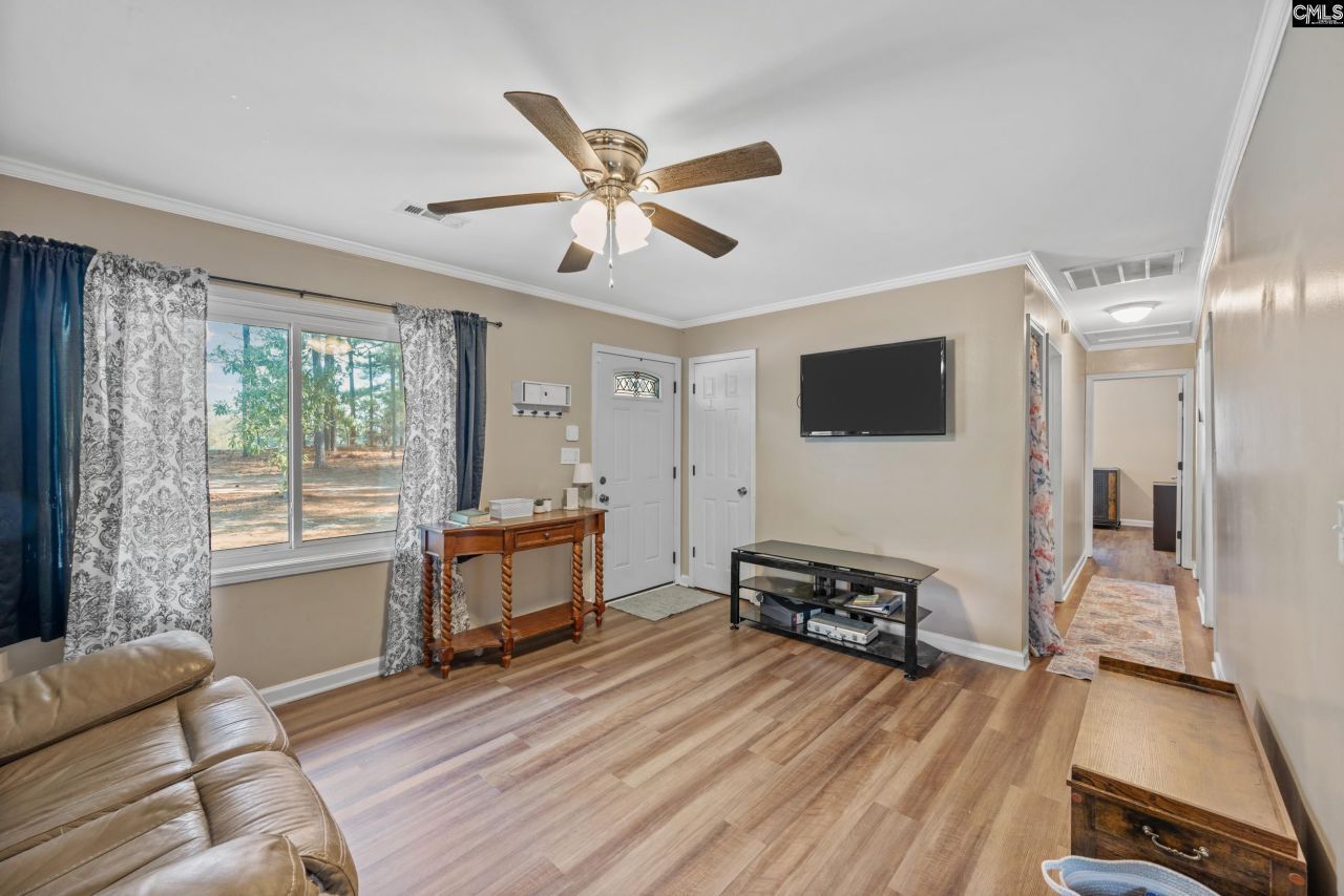 55 Crystal Springs Drive  Photo 6