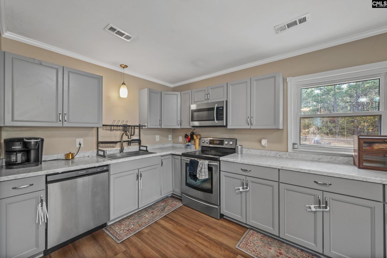 55 Crystal Springs Drive  Photo 9