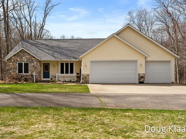 4618 44th Street, Holland, MI 49423