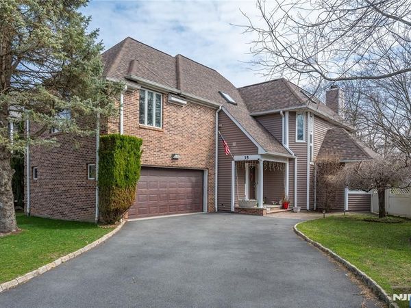 35 Turnberry Road, LITTLE FALLS, NJ 07424