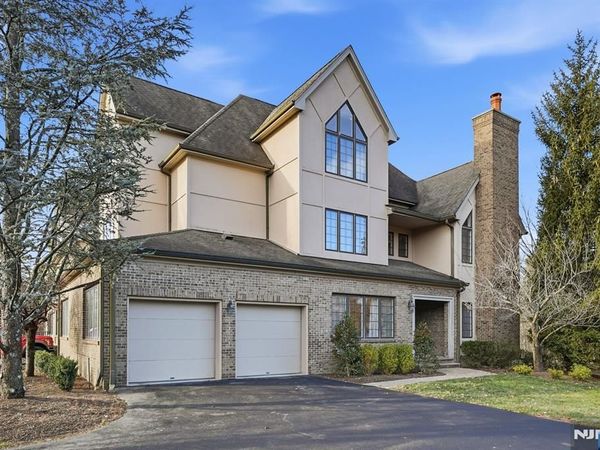 204 Bearwoods Road, PARK RIDGE, NJ 07656