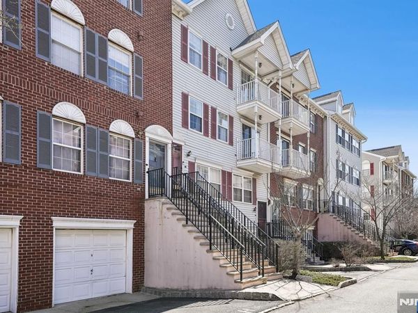 48 Cornerstone Lane, NEWARK, NJ 07103