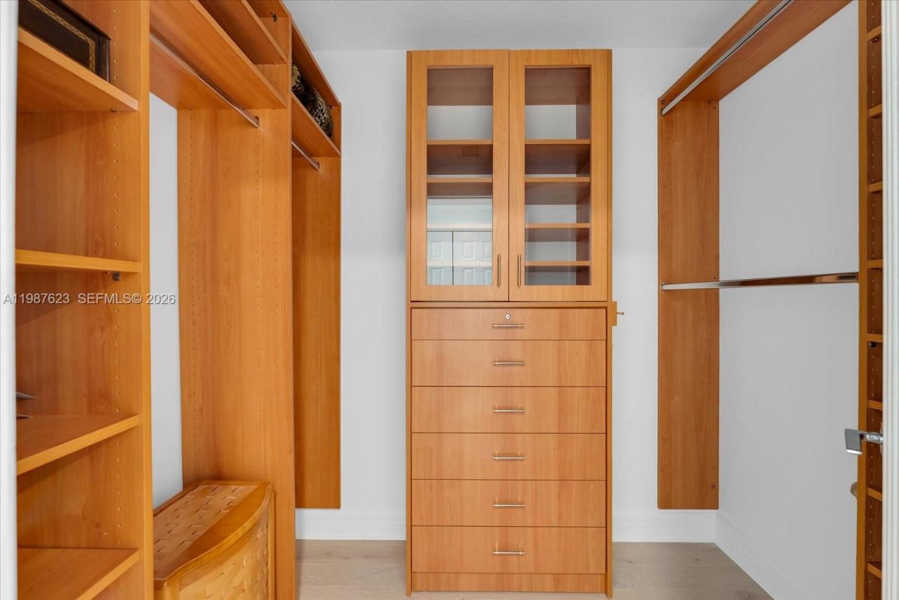 1455 Ocean Dr, Unit 909, Miami Beach, FL 33139 Photo