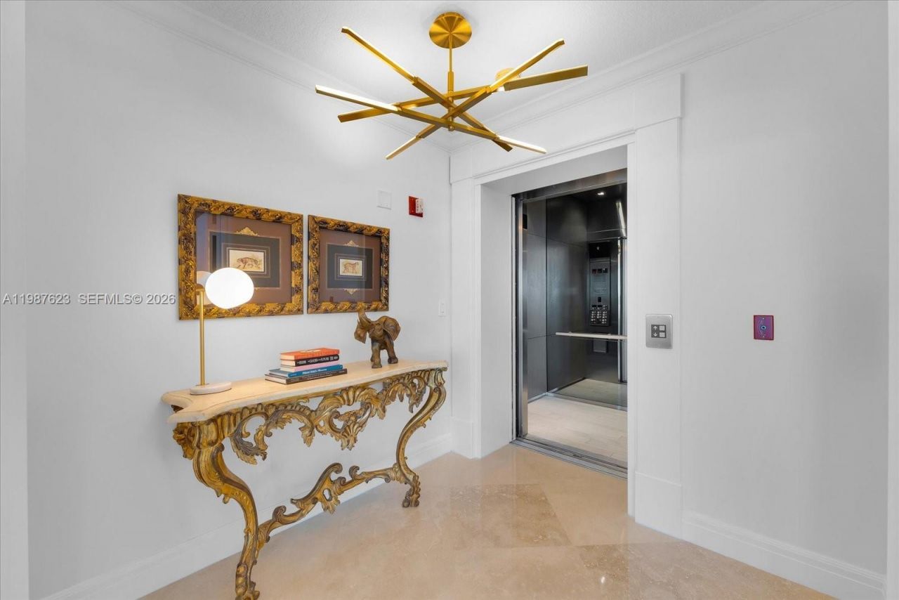 1455 Ocean Dr, Unit 909, Miami Beach, FL 33139 Photo