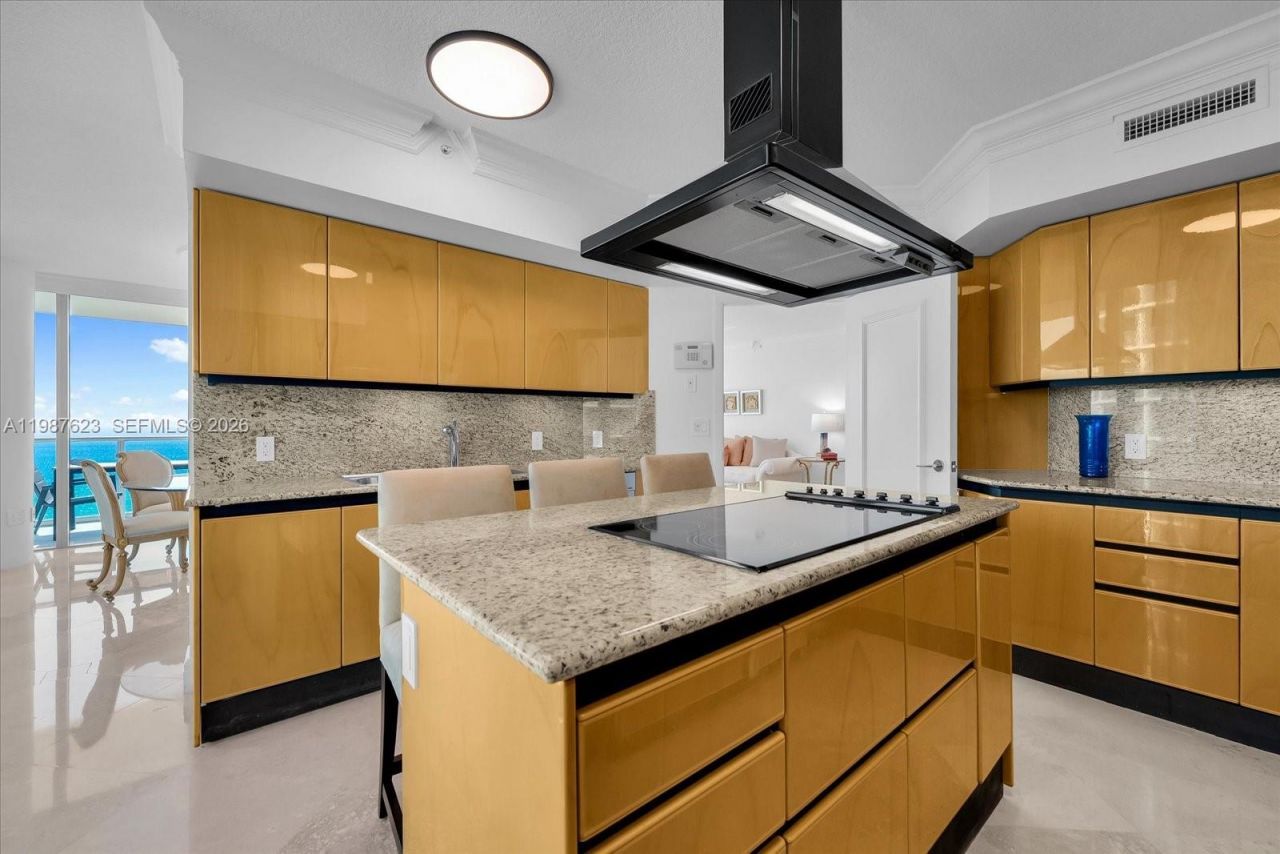 1455 Ocean Dr, Unit 909, Miami Beach, FL 33139 Photo