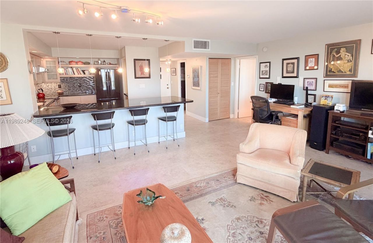 1800 Collins Ave , Unit 9E, Miami Beach, FL 33139 Photo