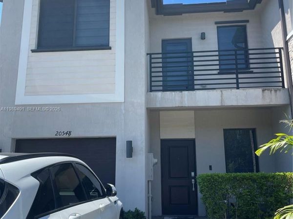 20548 NE 5th Pl , Miami, FL 33179