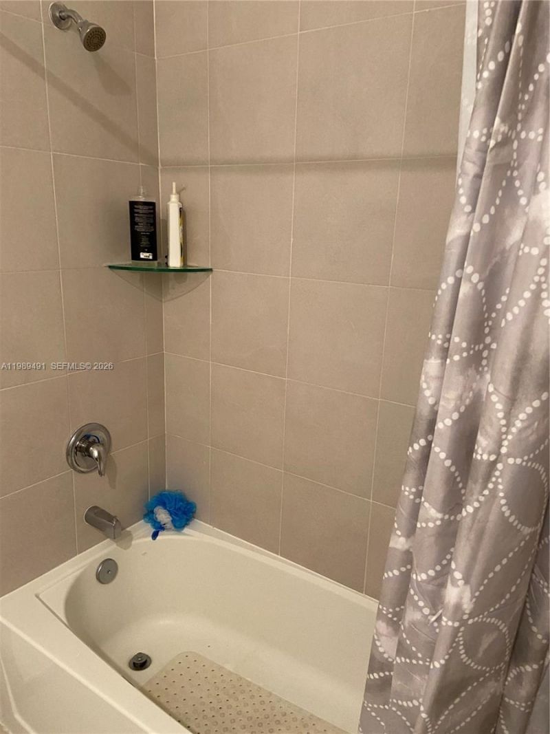 20548 NE 5th Pl, Miami, FL 33179 Photo