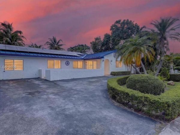 15022 SW 67th Ln, Miami, FL 33193