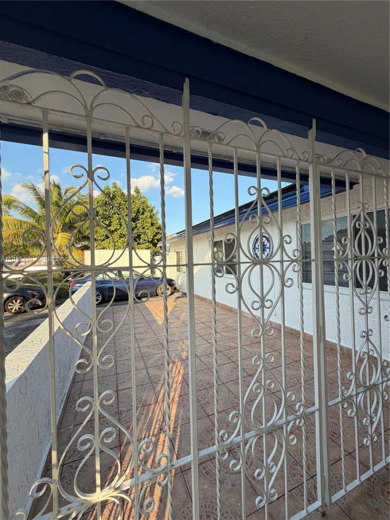 15022 SW 67th Ln, Miami, FL 33193 Photo