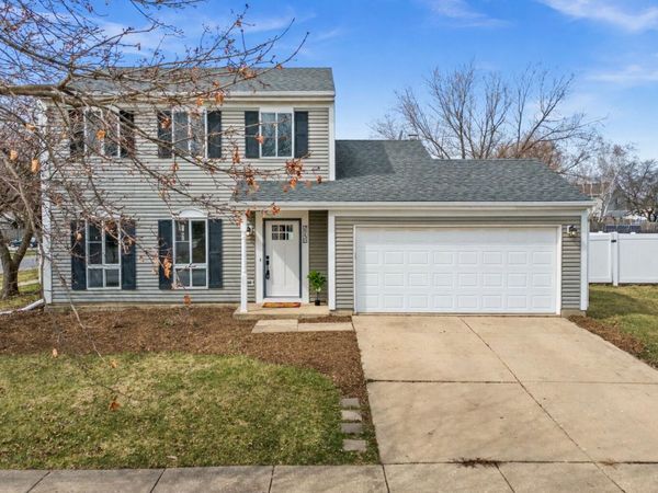 2S130 Waltham Court , Warrenville, IL 60555