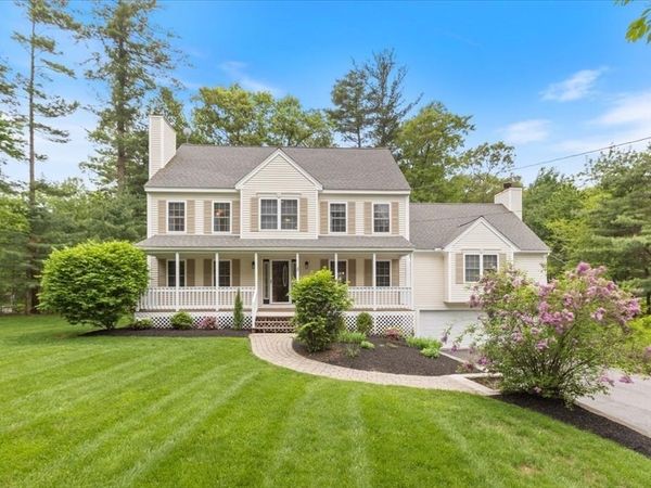 32 W Shore Rd, Merrimac, MA 01860