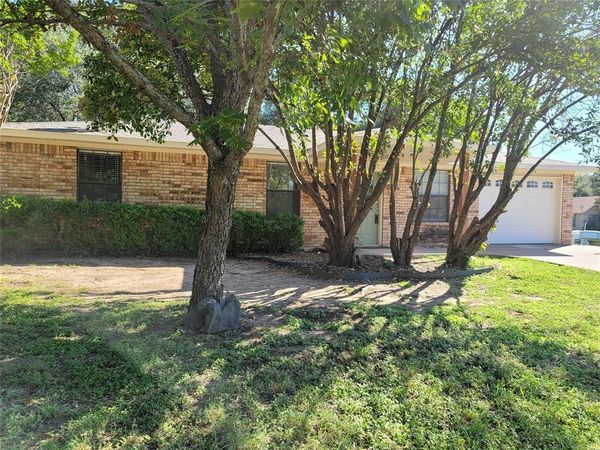 1701 Saddle Road , Granbury, TX 76049