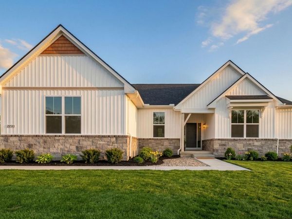 28510 Coyote Court, New Hudson, MI 48165