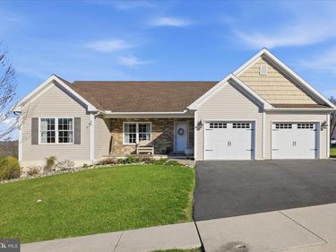 68 GENTLE DRIVE, EAST EARL, PA 17519