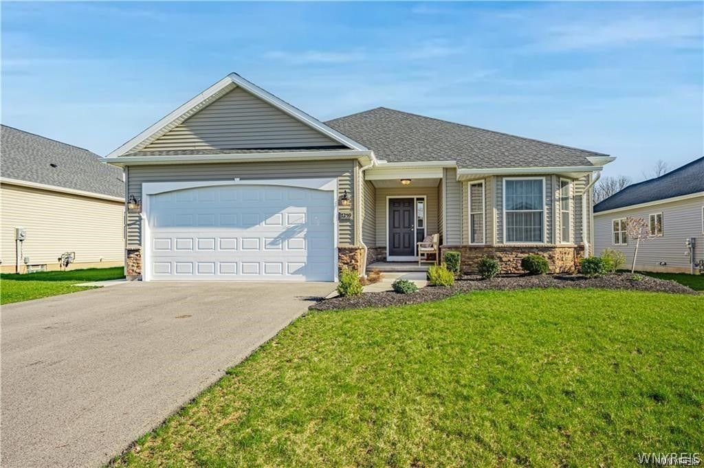 7000 James Francis Drive, Lockport, NY 14094 Main Photo