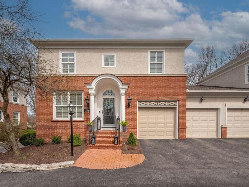 1374 White Oak Lane, New Albany, OH 43054 Photo 3