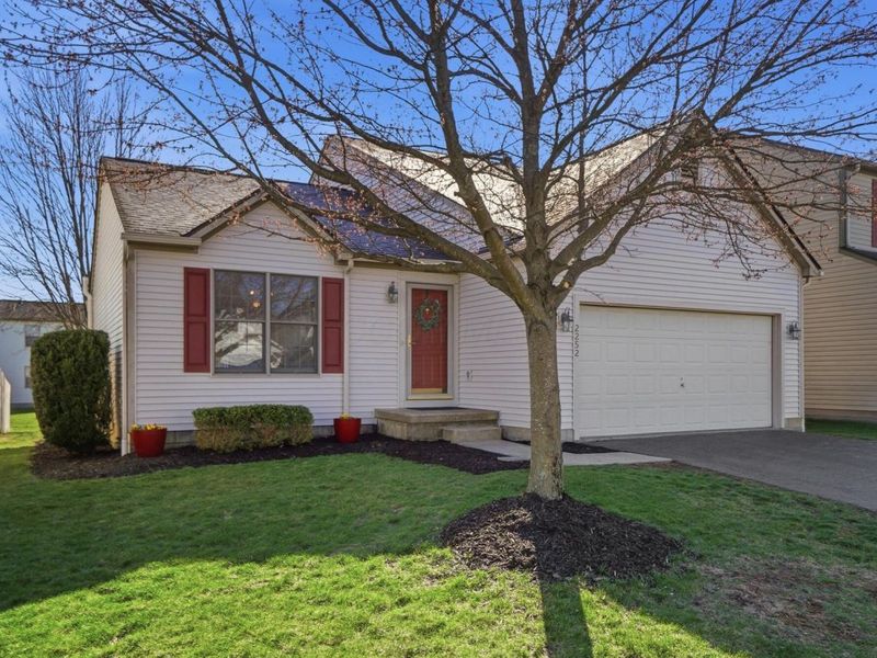 2252 Yagger Bay Drive, Hilliard, OH 43026 Photo 2