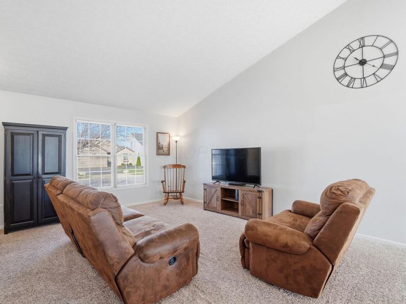 2252 Yagger Bay Drive, Hilliard, OH 43026 Photo 6