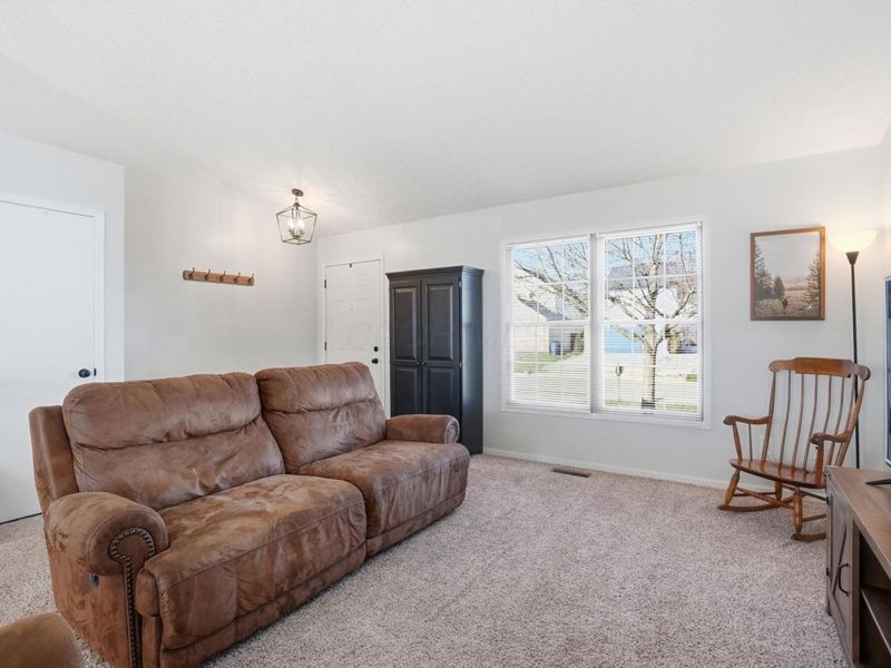 2252 Yagger Bay Drive, Hilliard, OH 43026 Photo 7