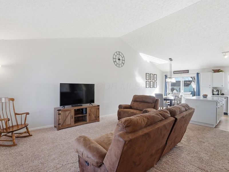 2252 Yagger Bay Drive, Hilliard, OH 43026 Photo 9