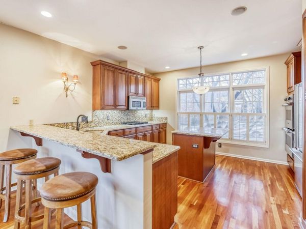 228 Ridgewood Avenue, Minneapolis, MN 55403