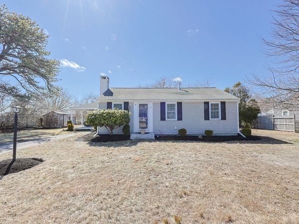 25 Niagara Ln, Yarmouth, MA 02673