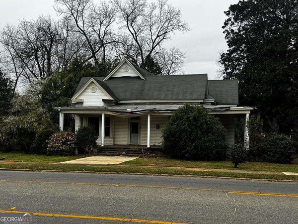 204 Broad S, Ellaville, GA 31806