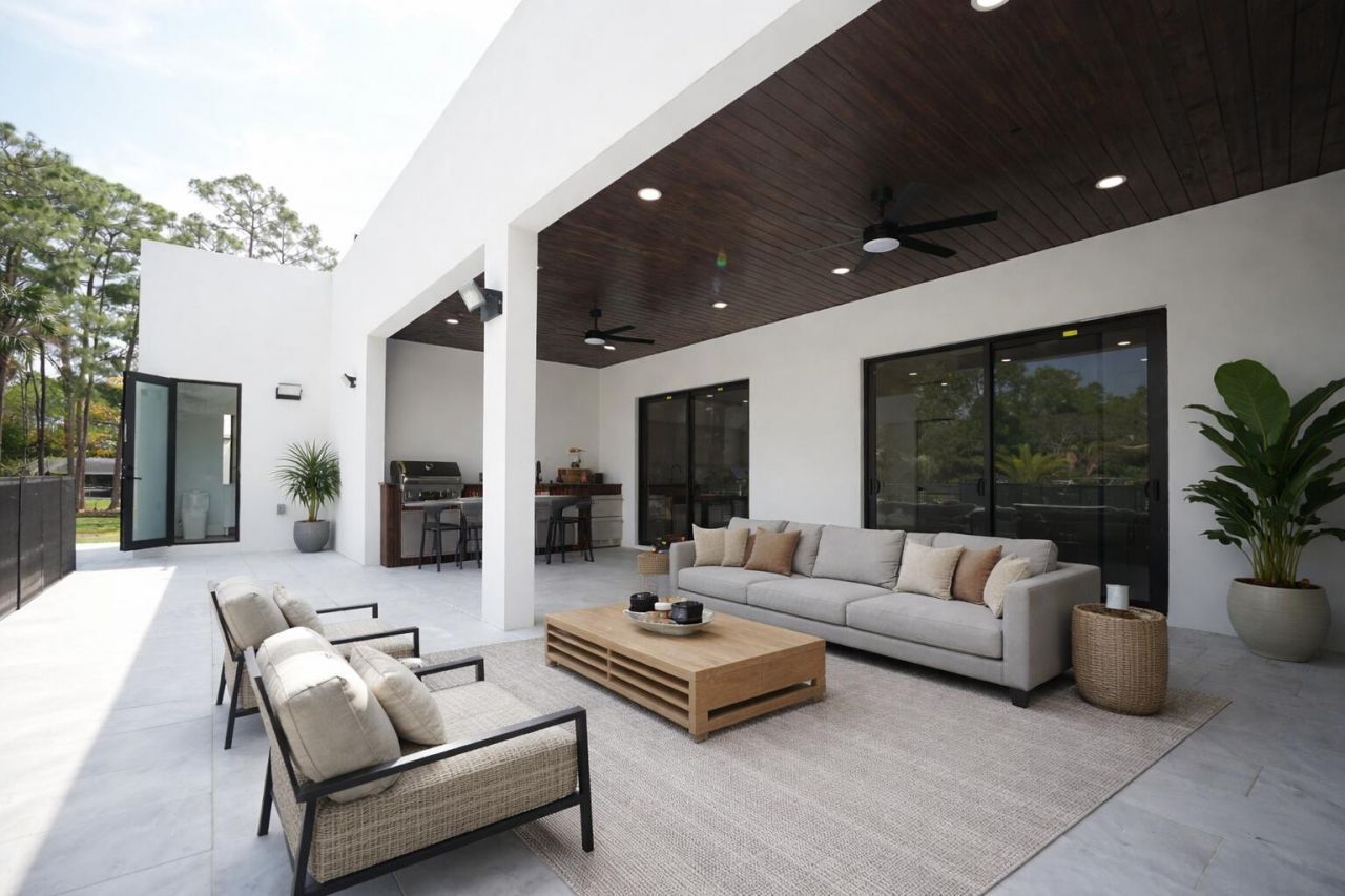 17107 W Sycamore Drive W, The Acreage, FL 33470 Photo