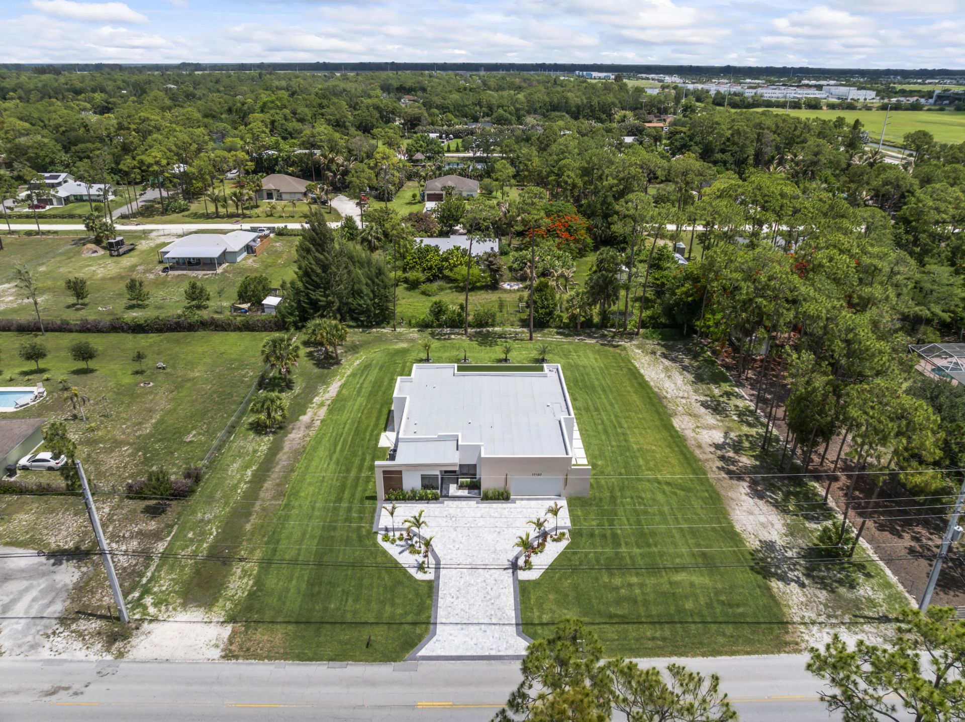 17107 W Sycamore Drive W, The Acreage, FL 33470 Photo