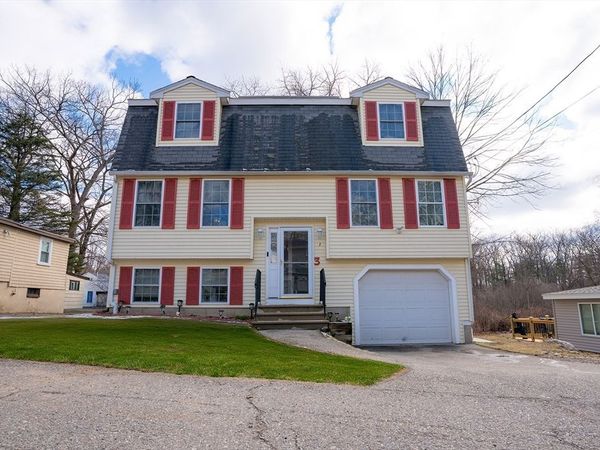 3 Columbia Rd, Billerica, MA 01821