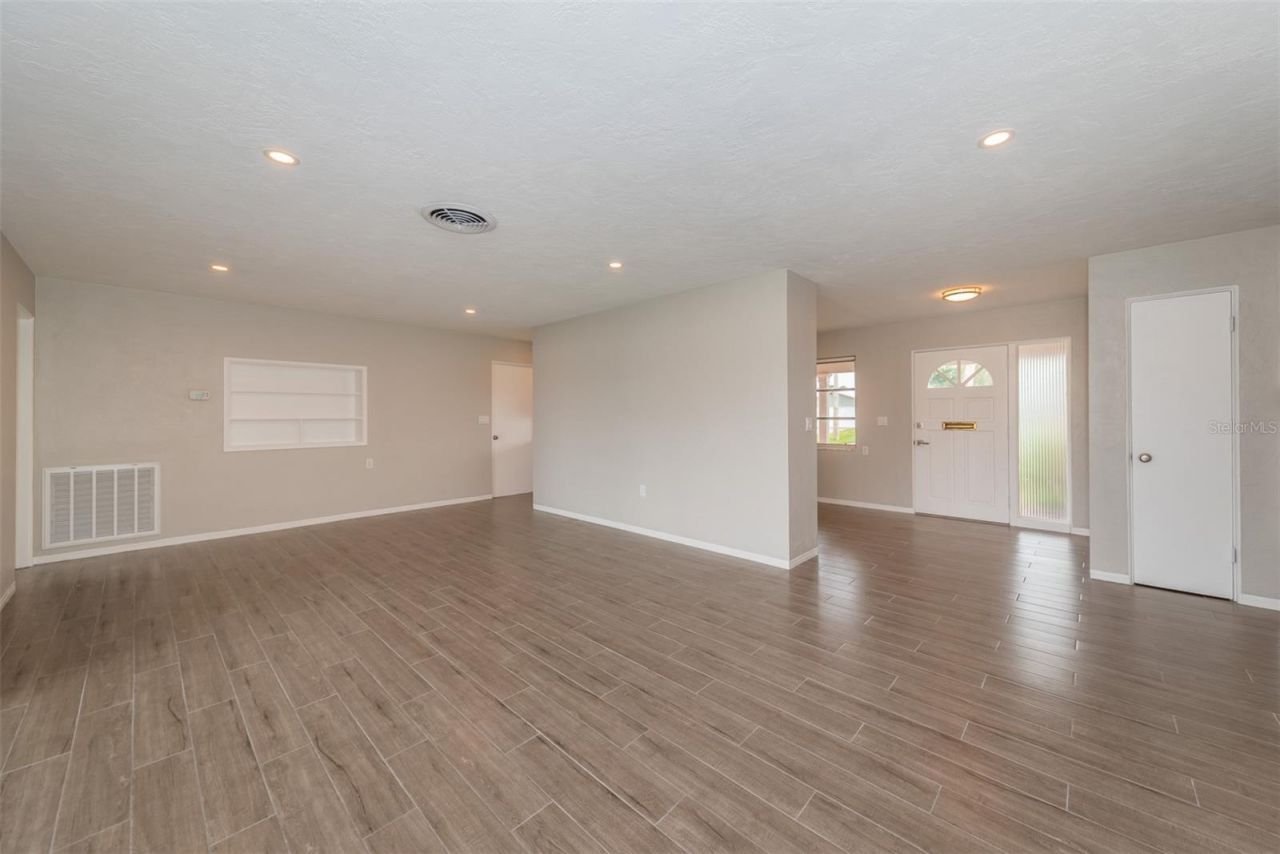 7927 11th Avenue S, Saint Petersburg, FL 33707 Photo