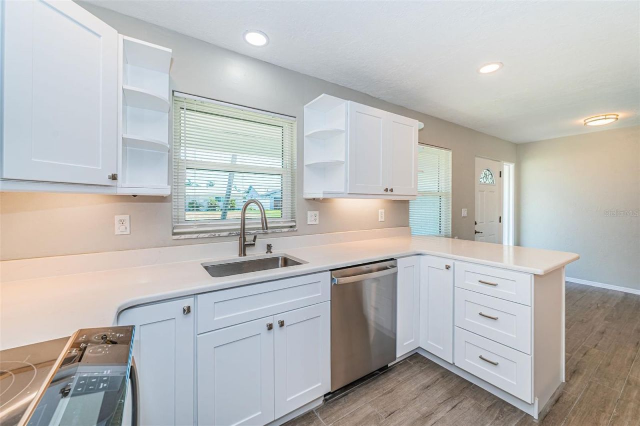 7927 11th Avenue S, Saint Petersburg, FL 33707 Photo
