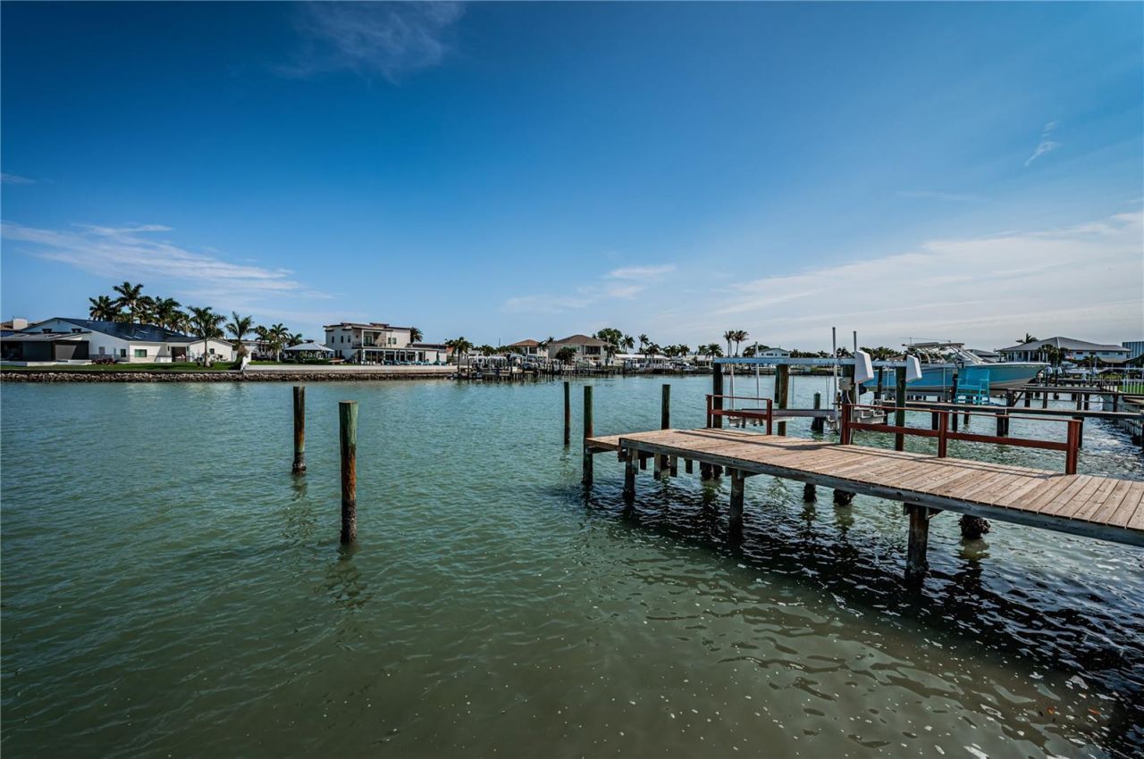 7927 11th Avenue S, Saint Petersburg, FL 33707 Photo