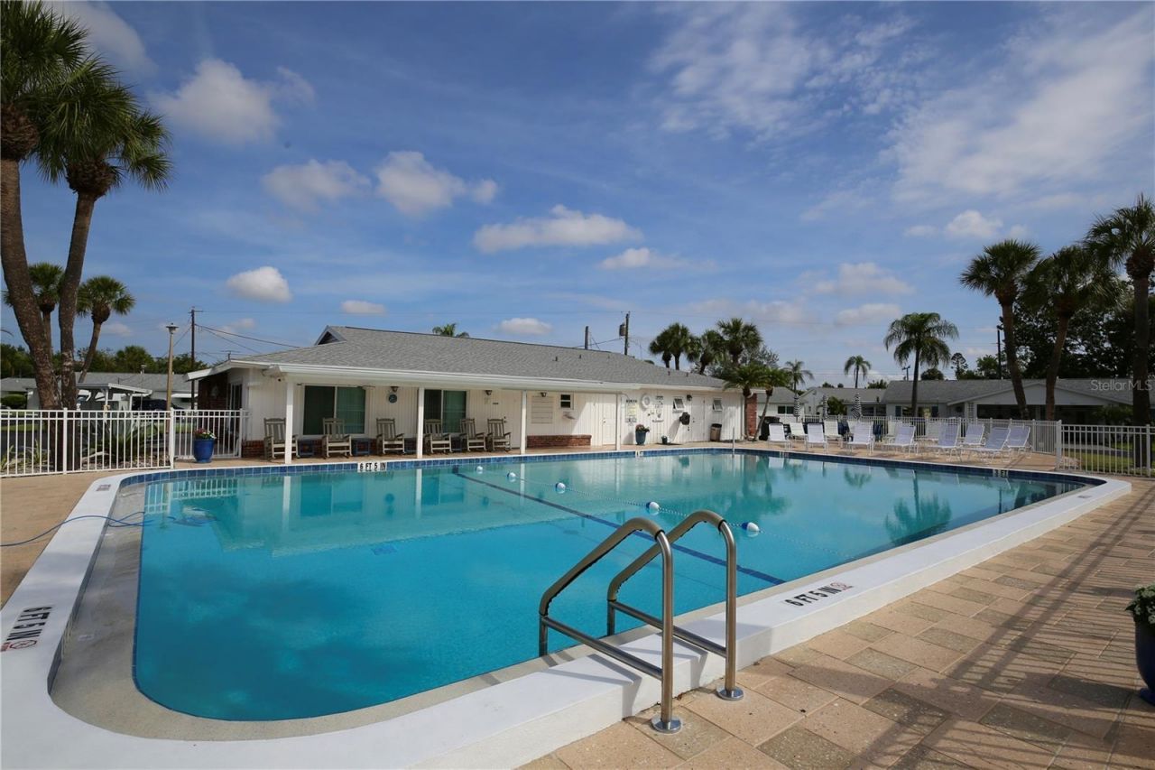 2217 Hopkins Drive W, Bradenton, FL 34207 Photo