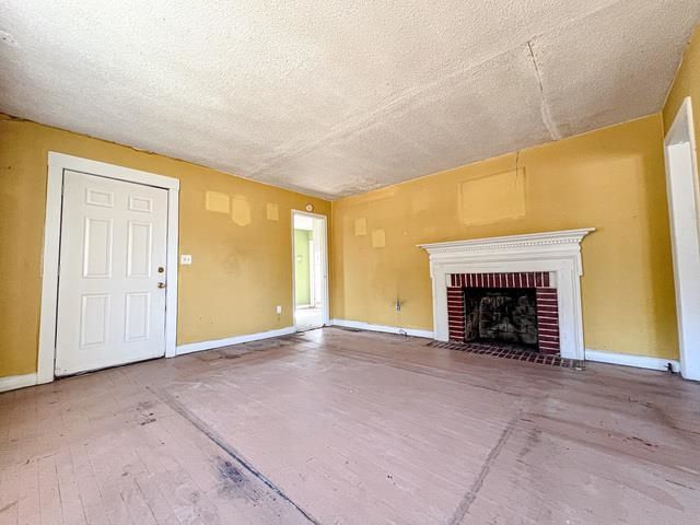 615 Palm St. Photo 3