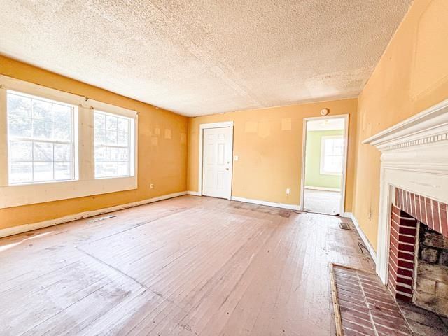 615 Palm St. Photo 4