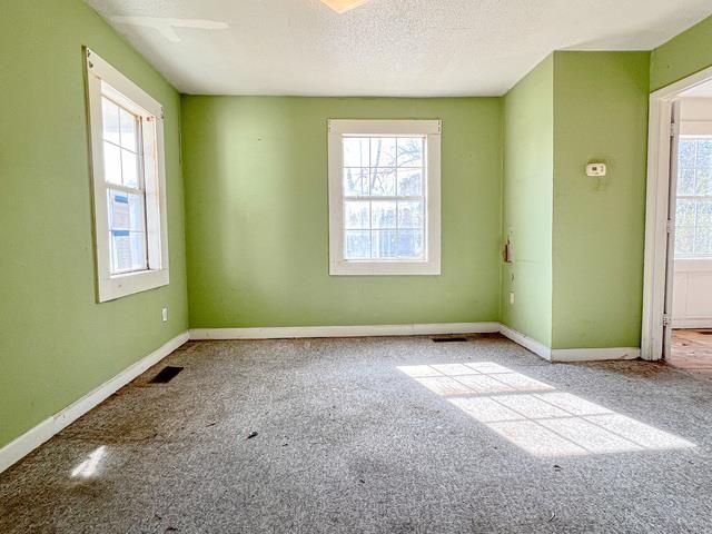 615 Palm St. Photo 7