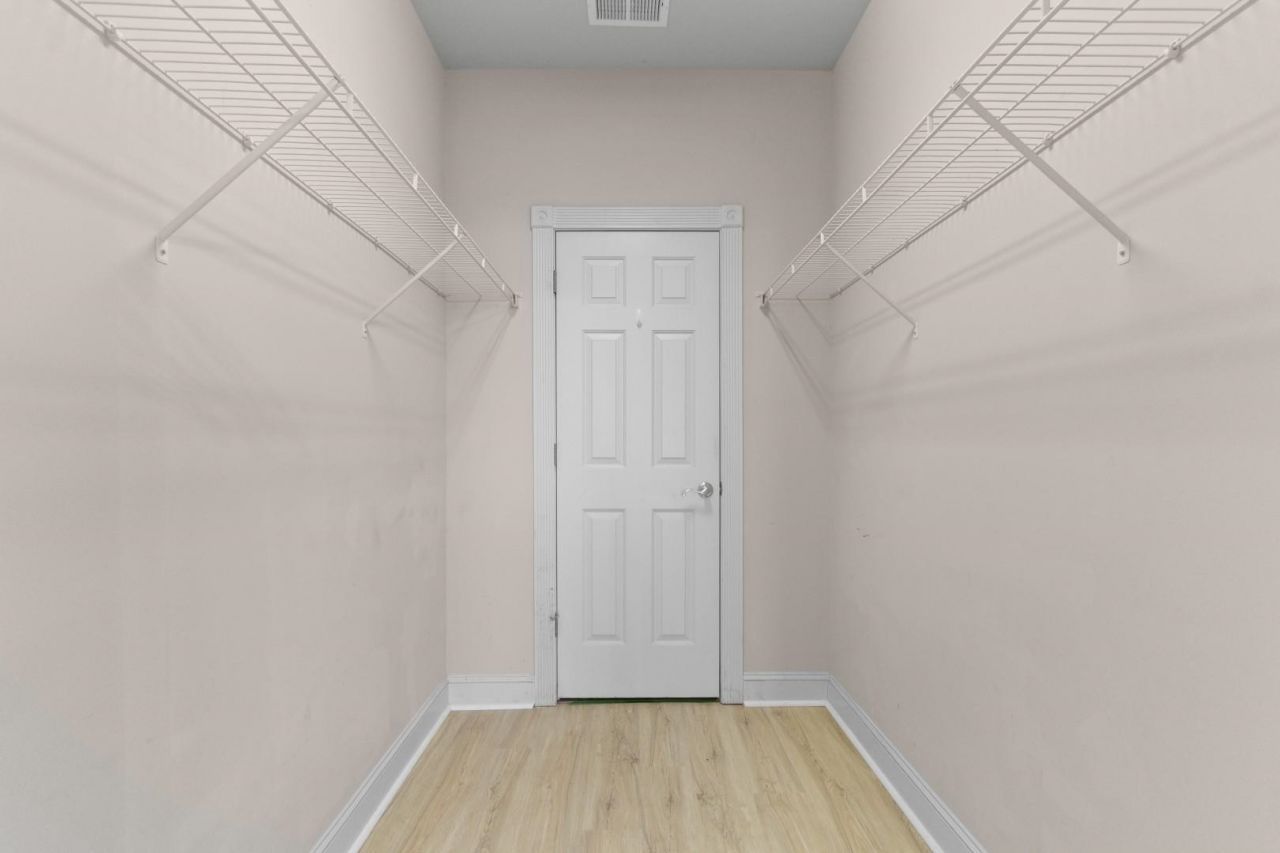 4895 Luster Leaf Circle  Photo 18