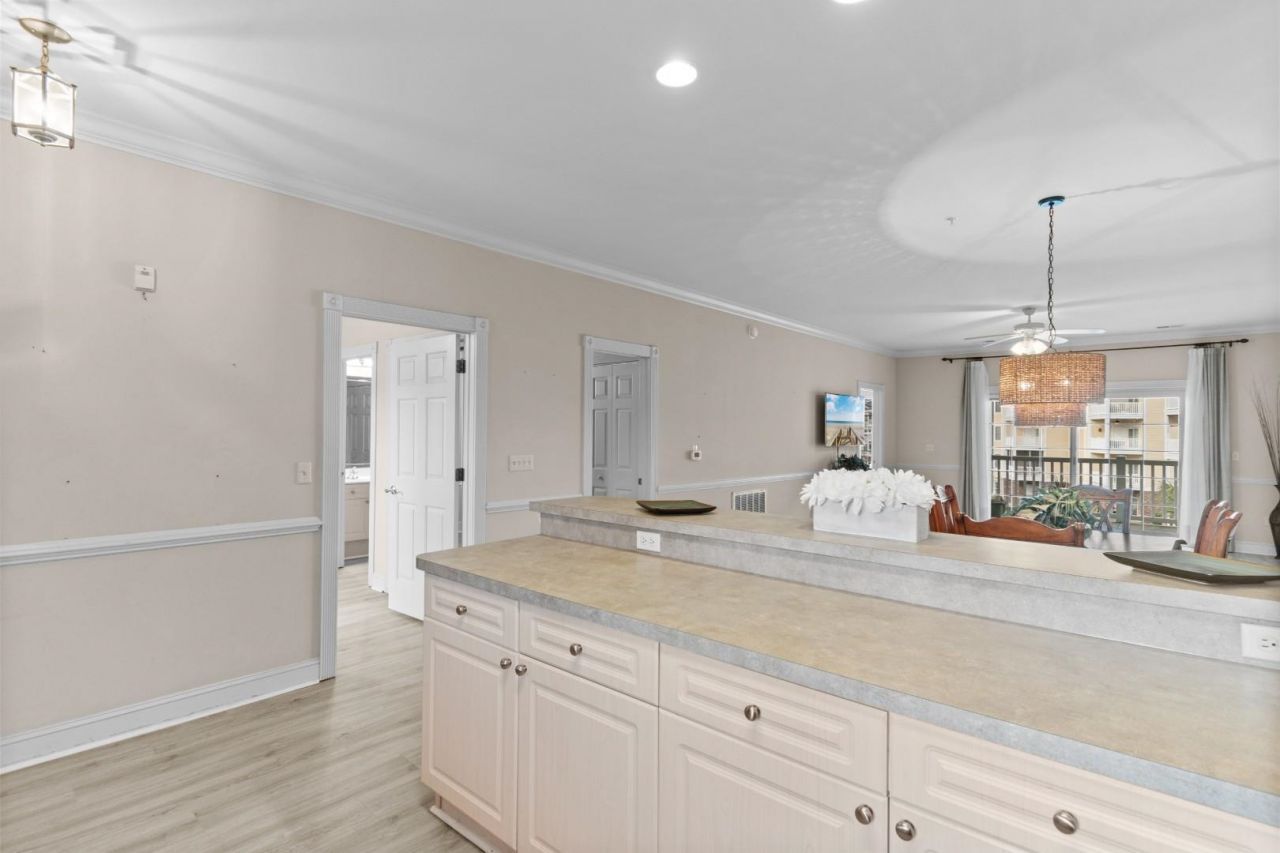 4895 Luster Leaf Circle  Photo 7